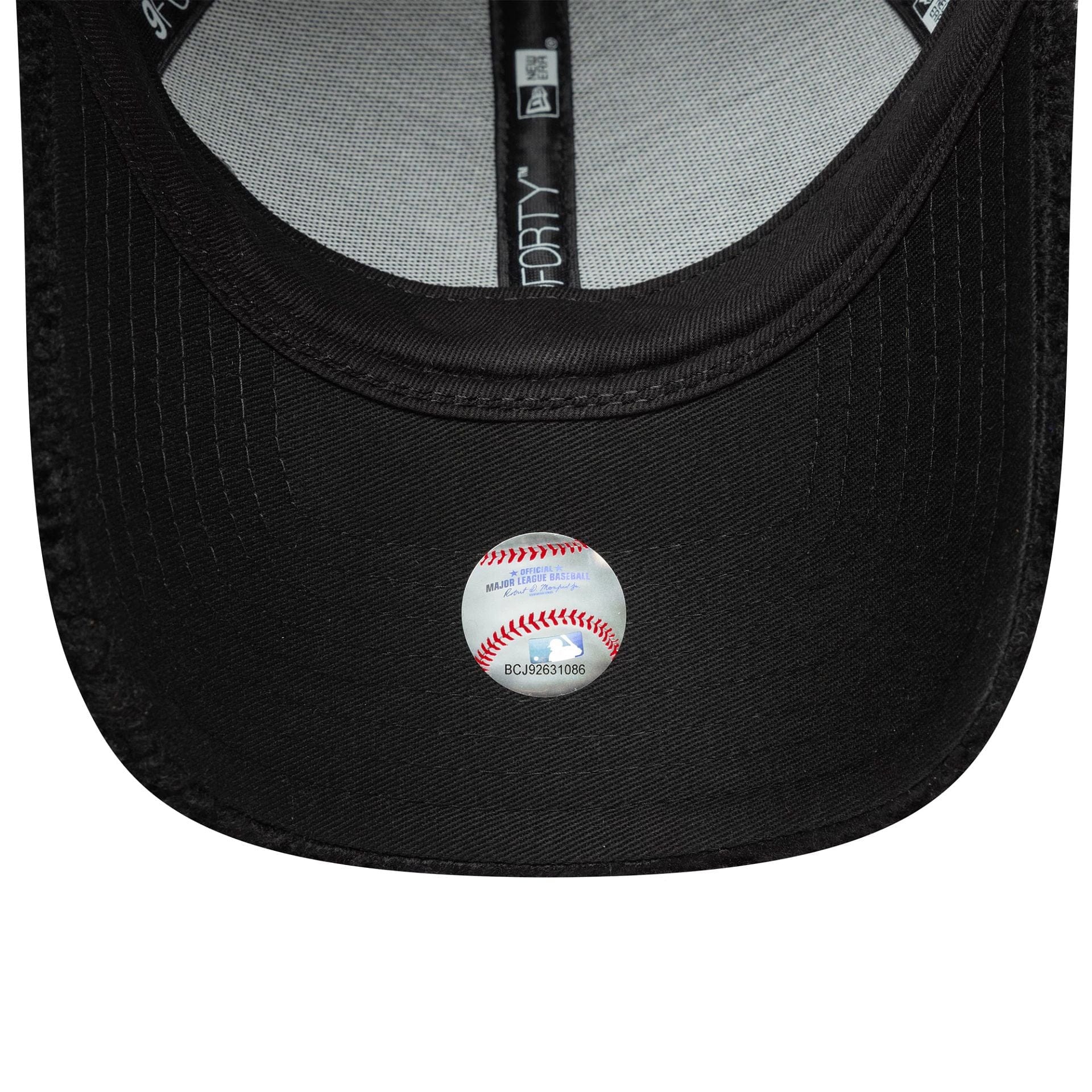 LA Dodgers Womens MLB Borg Black 9FORTY Adjustable Cap - Image 5