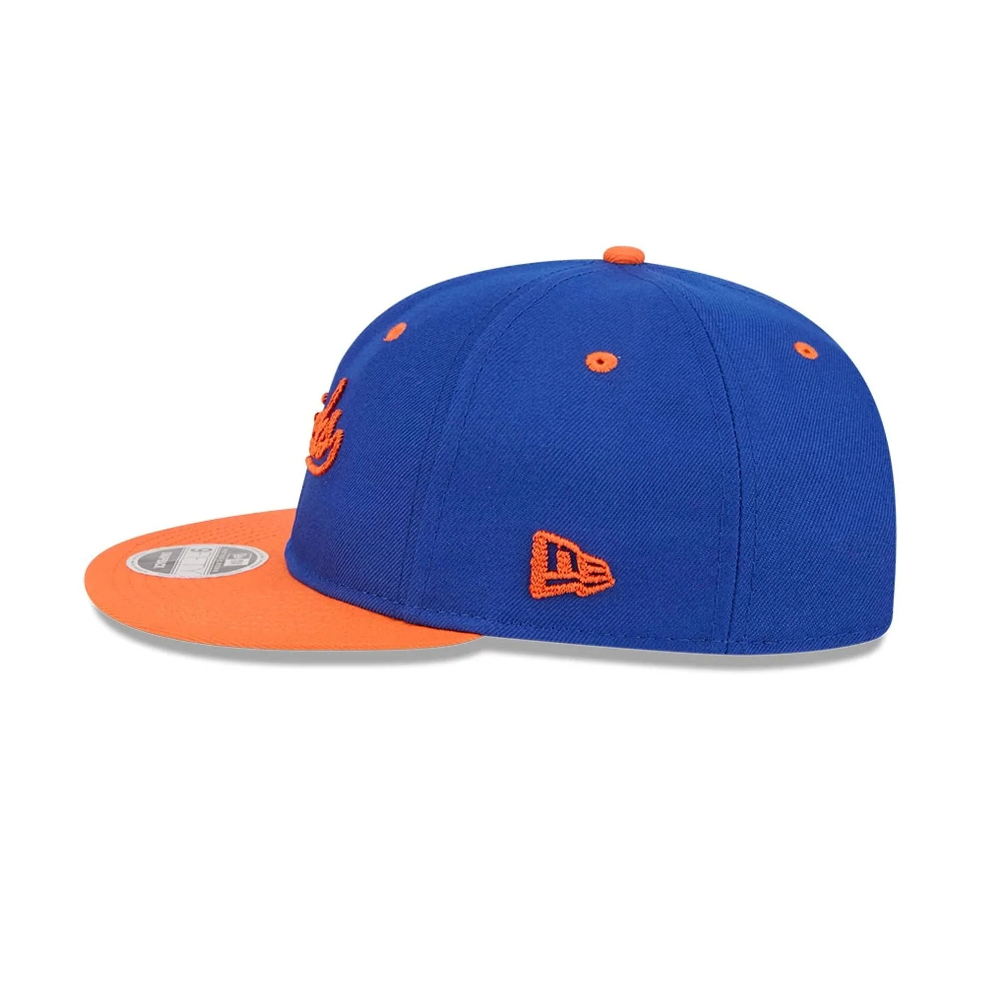 New York Knicks NBA Chainstitch Script Blue Retro Crown 9FIFTY Adjustable Cap - Image 6