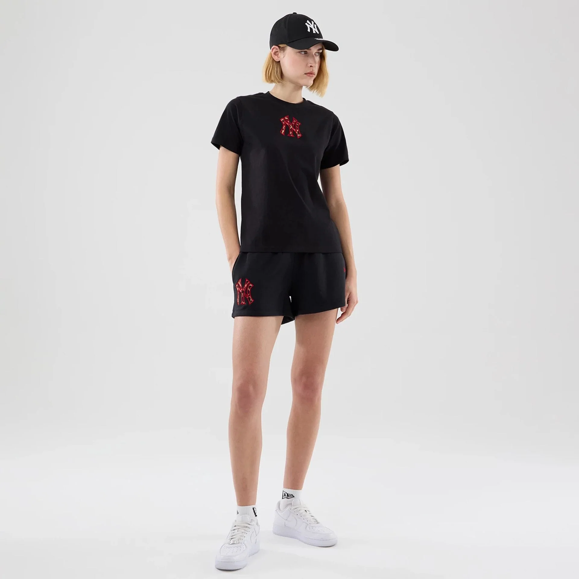 New York Yankees Womens MLB Infill Black T-shirt - Image 8